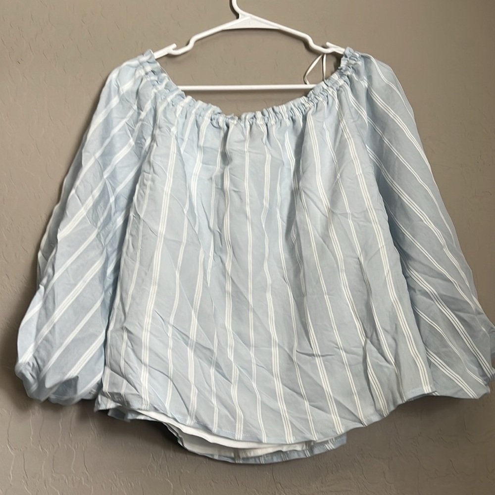 VINCE CAMUTO Striped Balloon-Sleeve Off-The-Shoulder Top - Picture 5 of 9